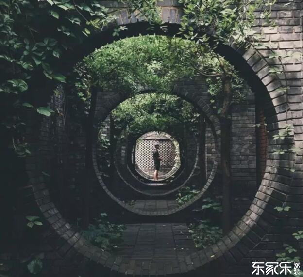 新砌墻體錯縫拼接，預(yù)留空隙，均勻受力